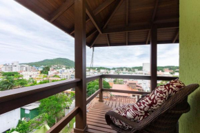 Casa de Férias no Centro de Bombinhas - 3 dorms 8 pessoas - Localização Privilegiada